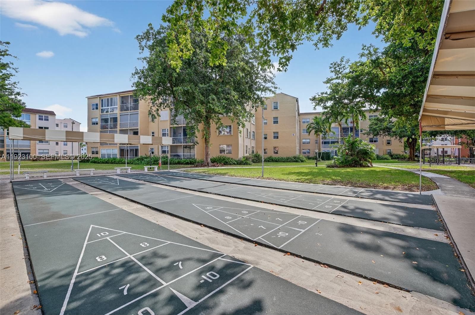 Somerset · #106 in Lauderdale Lakes - Photo 27