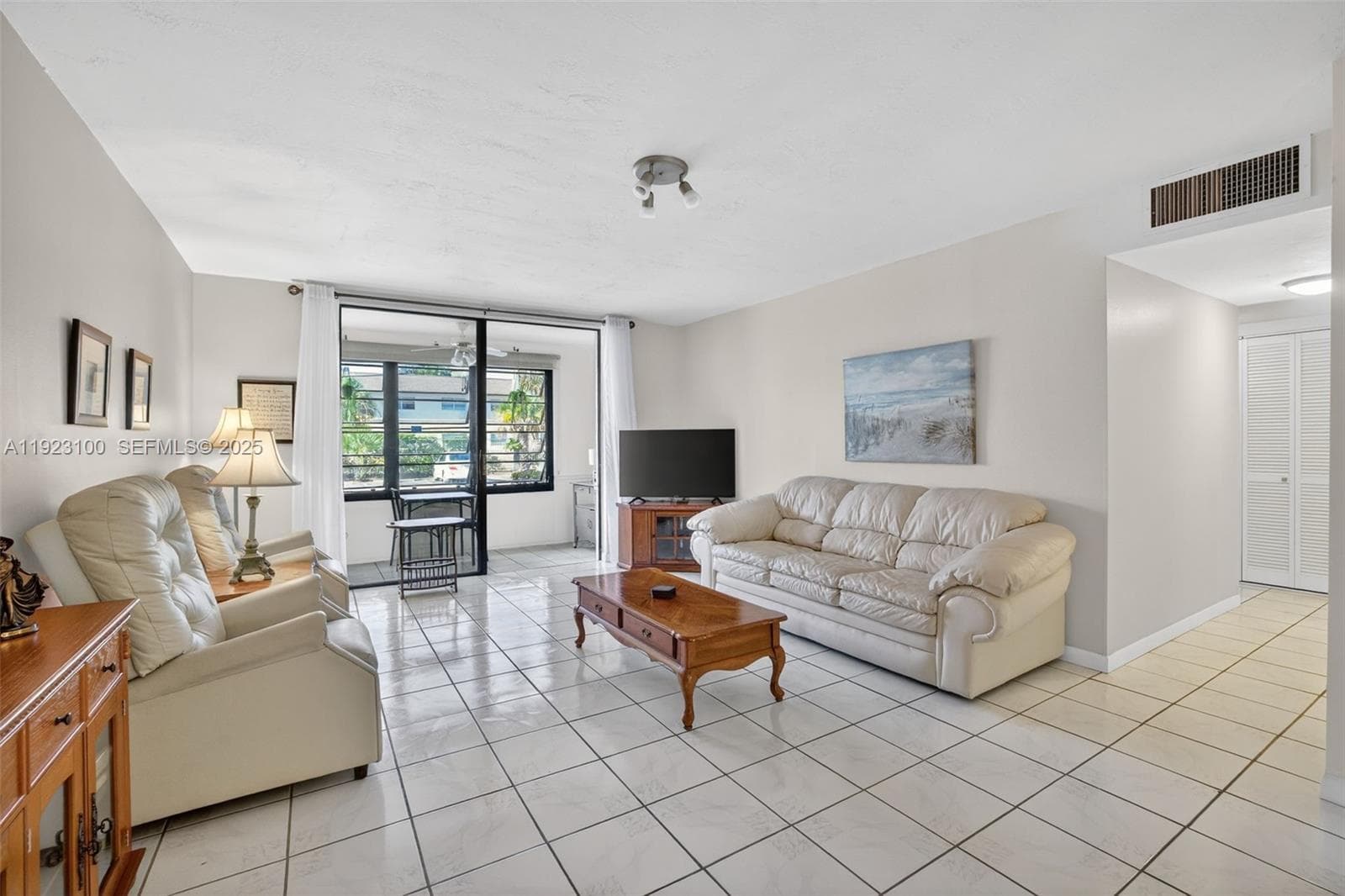 Somerset · #106 in Lauderdale Lakes - Photo 10