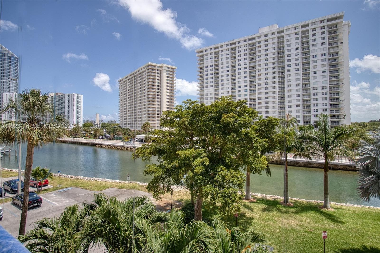 COASTAL TOWERS CONDO · #322 in Sunny Isles Beach - Photo 18