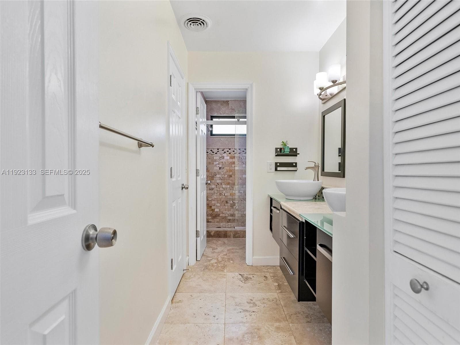 CORONA BAY TOWNHOUSES CON · #10 in Miami - Photo 23