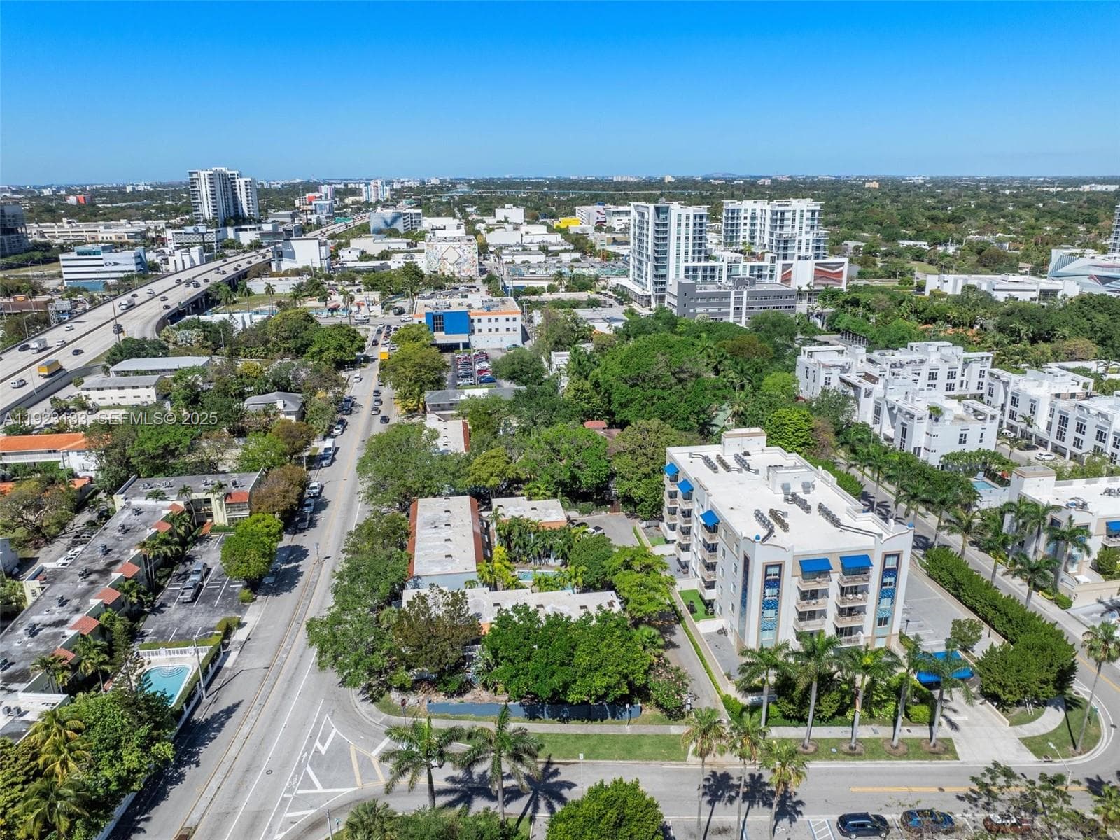 CORONA BAY TOWNHOUSES CON · #10 in Miami - Photo 2