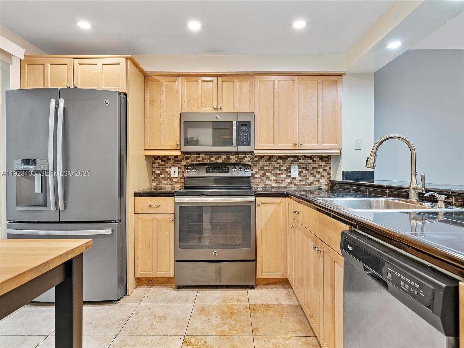 CORONA BAY TOWNHOUSES CON · #10 in Miami - Photo 28