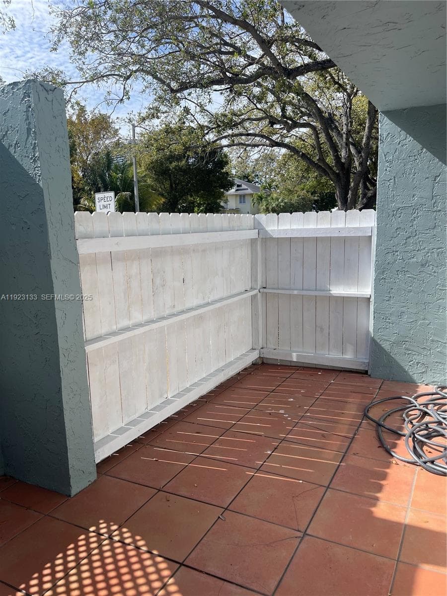 CORONA BAY TOWNHOUSES CON · #10 in Miami - Photo 40
