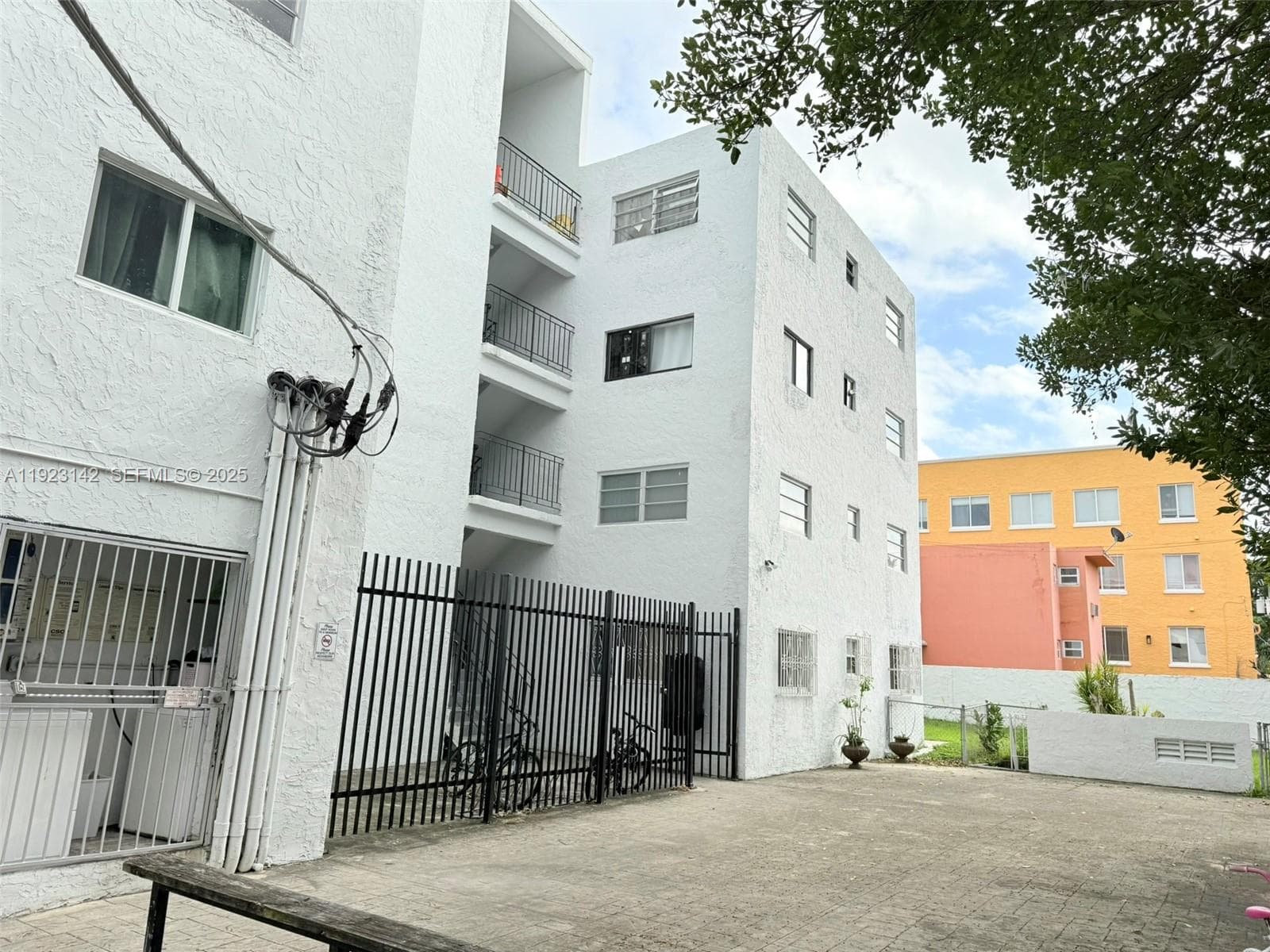 ROYAL PALM CONDO · #404 in Miami - Photo 28