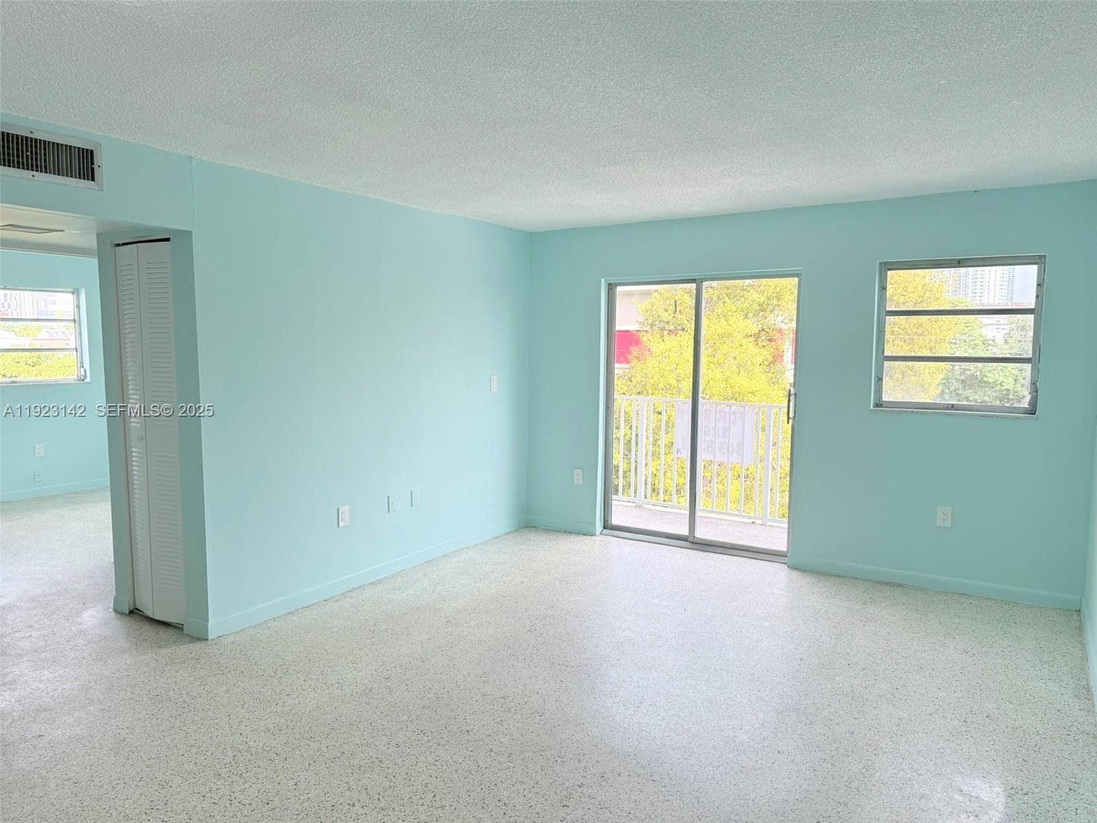 ROYAL PALM CONDO · #404 in Miami - Photo 5