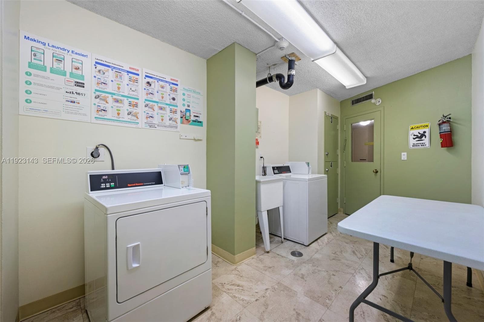 LAKE POINT TOWER · #1109 in Hallandale Beach - Photo 17