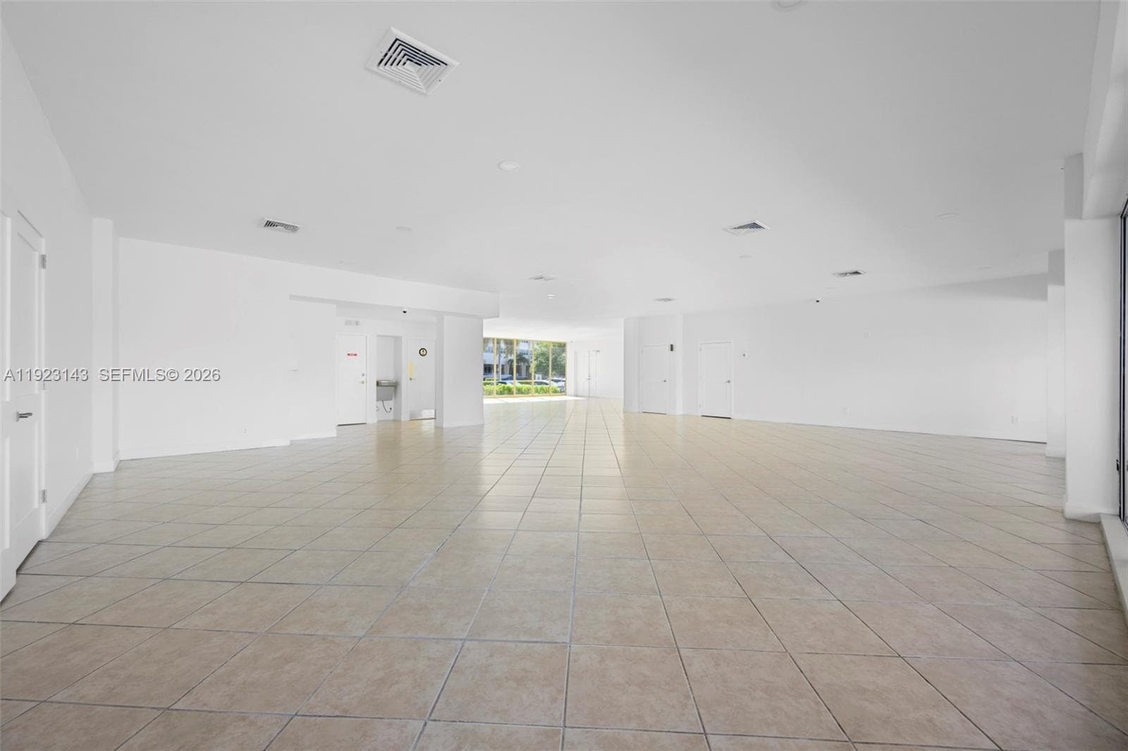 LAKE POINT TOWER · #1109 in Hallandale Beach - Photo 20