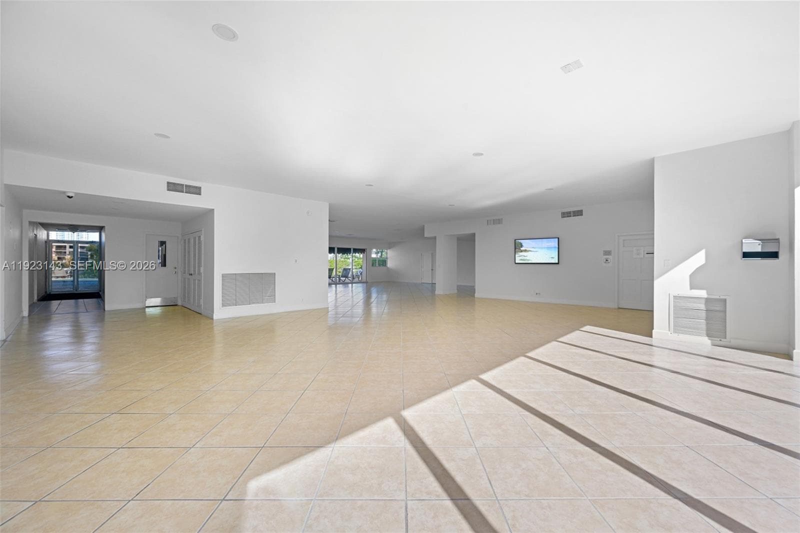 LAKE POINT TOWER · #1109 in Hallandale Beach - Photo 19