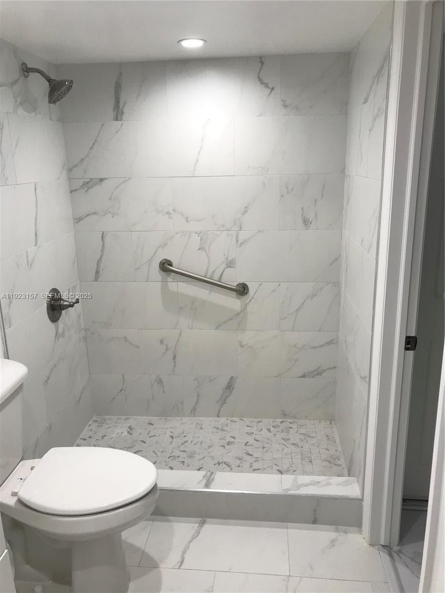 THE ISLES CONDO · #311 in Sunny Isles Beach - Photo 12
