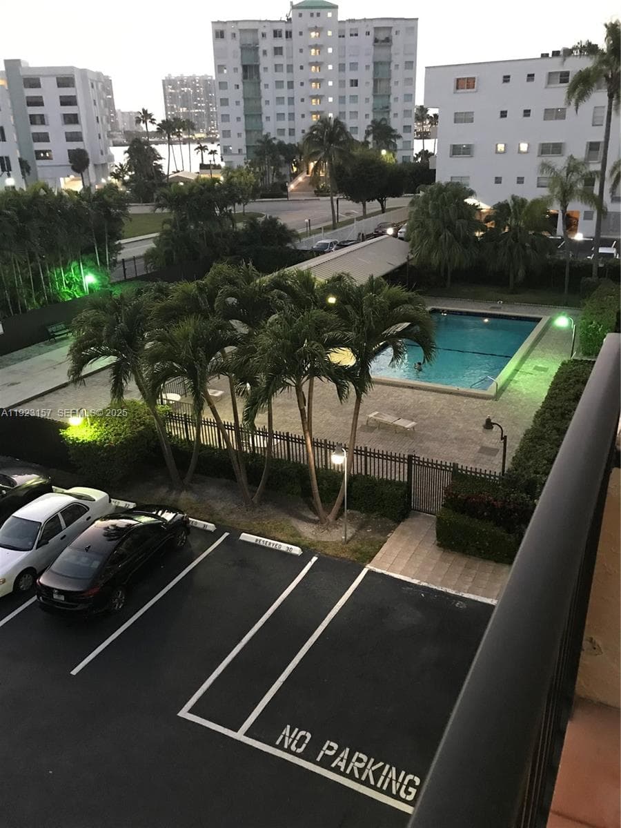 THE ISLES CONDO · #311 in Sunny Isles Beach - Photo 3