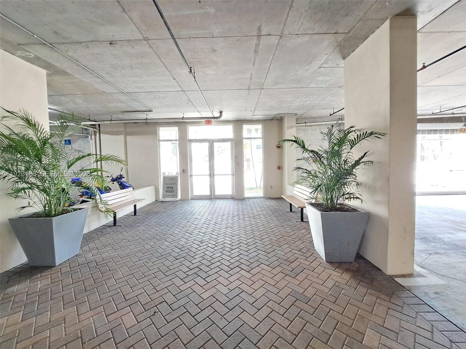 BRICKELL RIVERVIEW · #802 in Miami - Photo 23