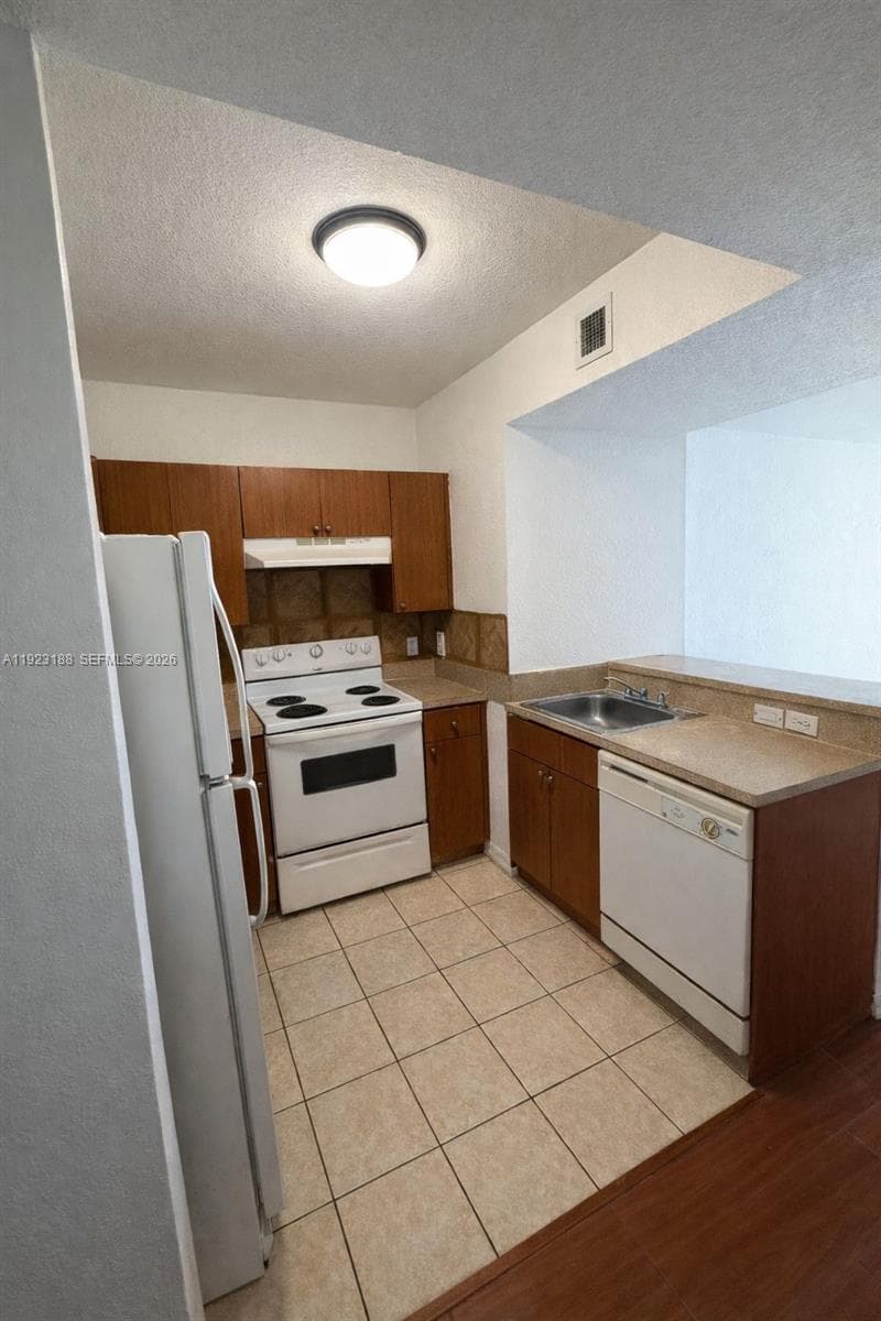 BRICKELL RIVERVIEW · #802 in Miami - Photo 1