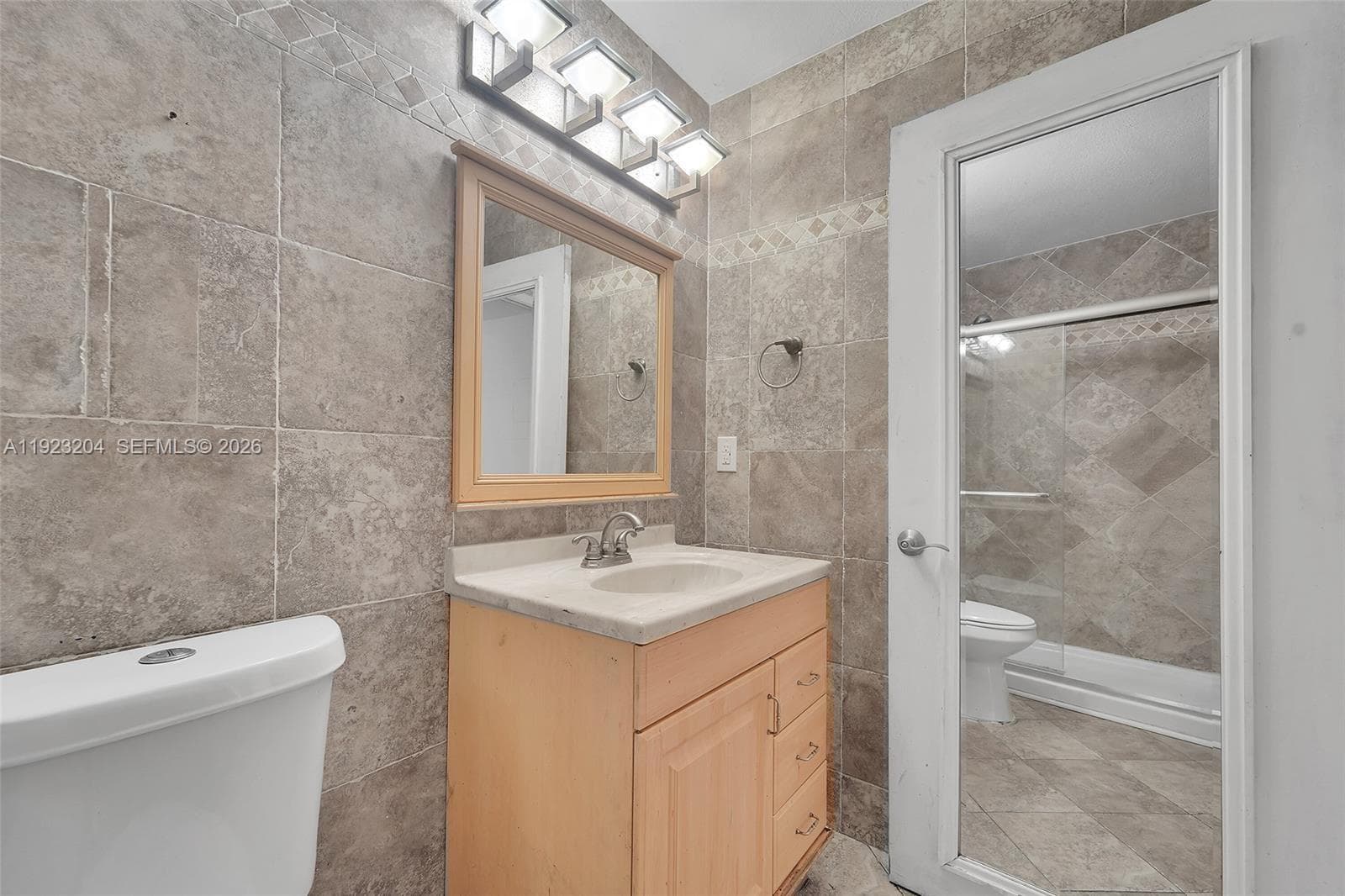 ROYAL POINCIANA CONDO · #2205 in Pompano Beach - Photo 12