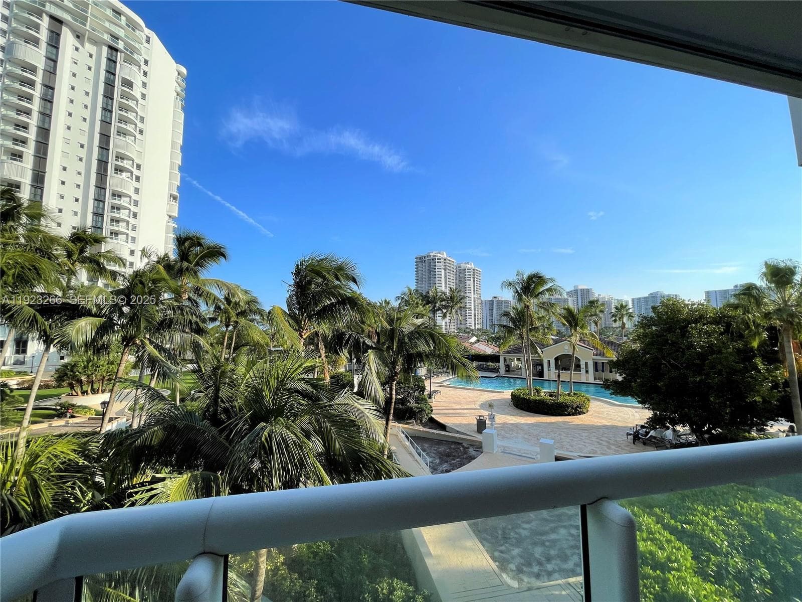 SOUTH TOWER AT THE POINT · #610 in Aventura - Photo 14