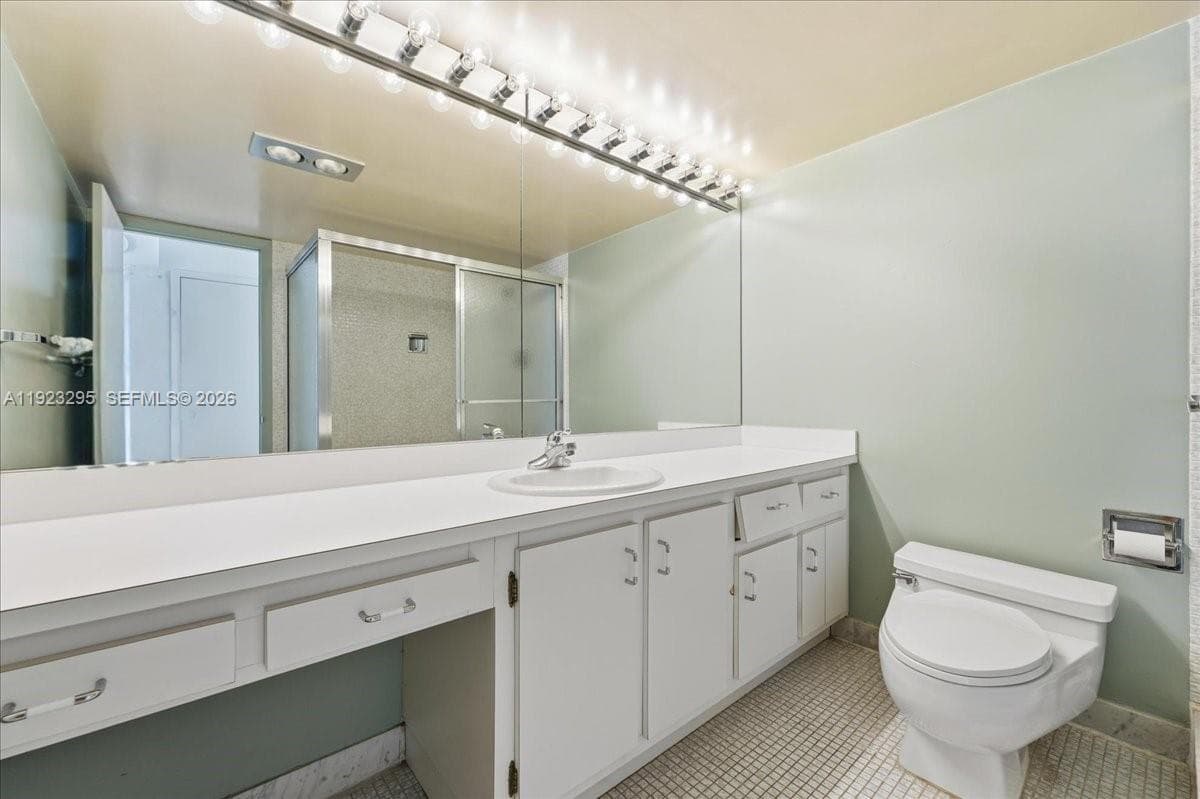 Plaza South Condo · #12H in Fort Lauderdale - Photo 10