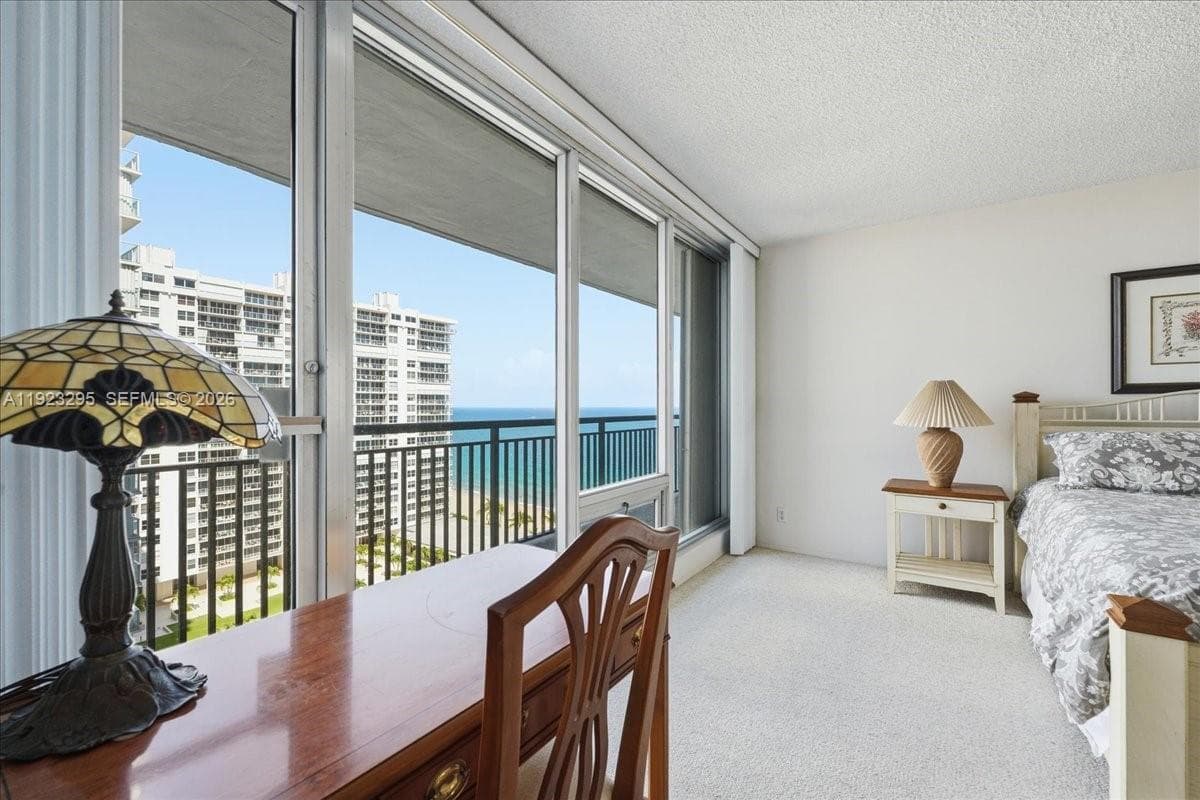 Plaza South Condo · #12H in Fort Lauderdale - Photo 8