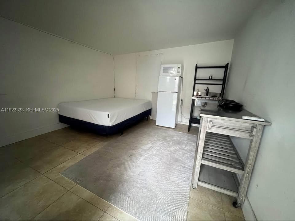 BRENDALE HEIGHTS · #C in Fort Lauderdale - Photo 1