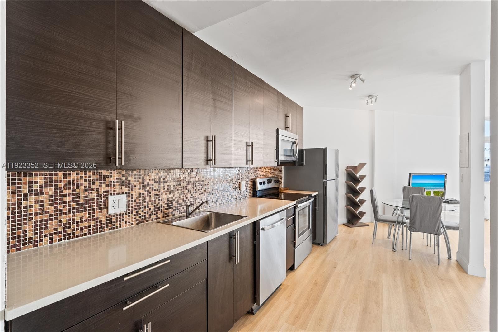 BURLEIGH HOUSE CONDO · #PH31 in Miami Beach - Photo 3