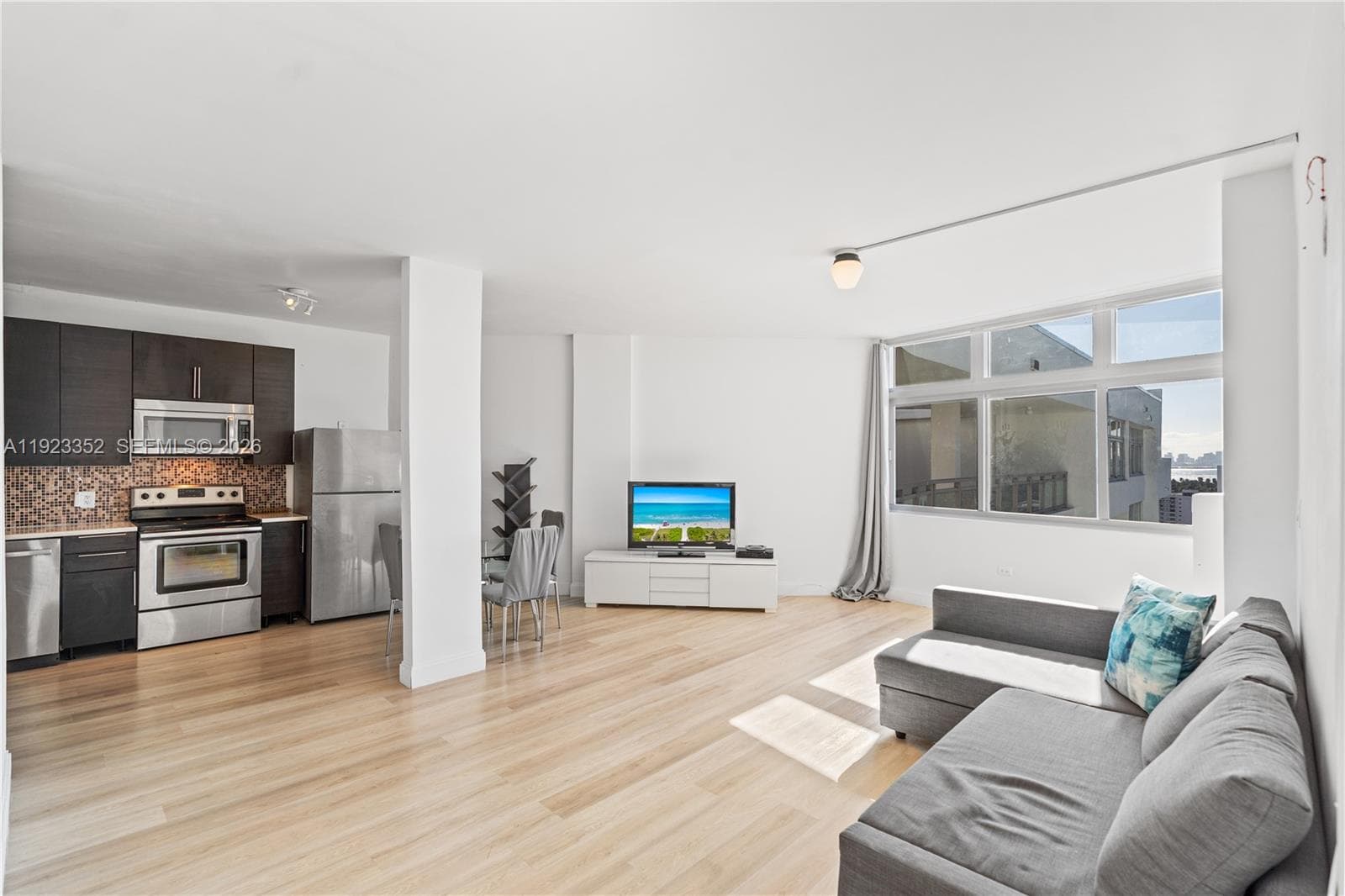 BURLEIGH HOUSE CONDO · #PH31 in Miami Beach - Photo 5