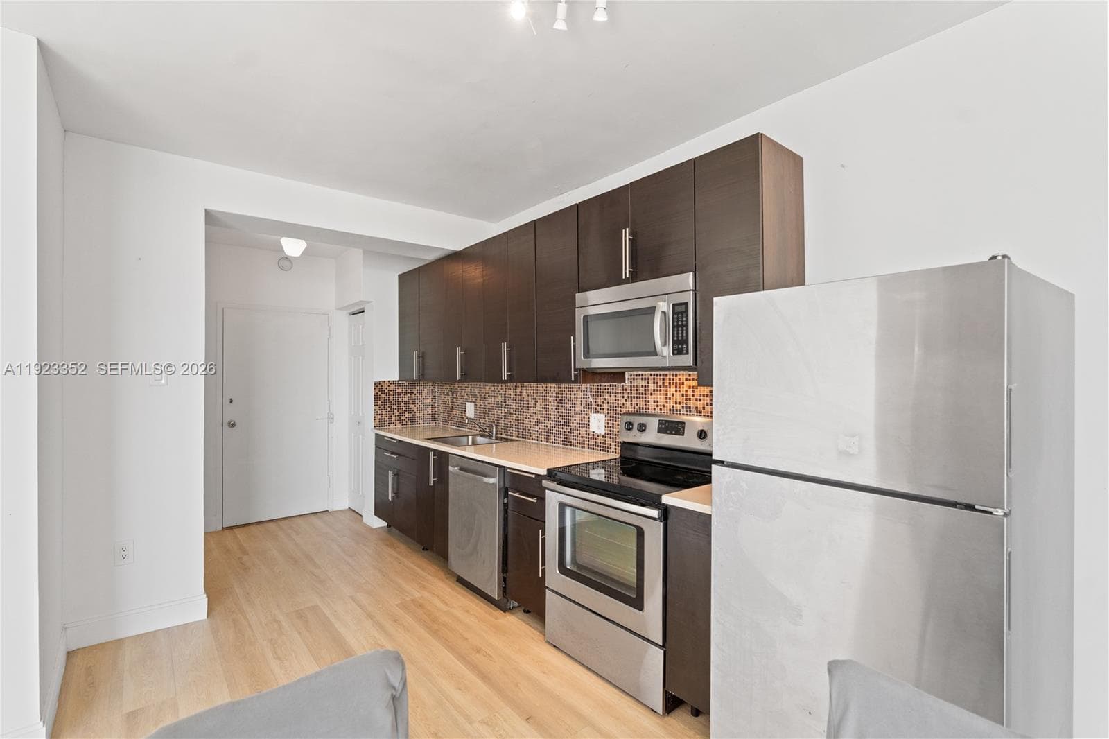 BURLEIGH HOUSE CONDO · #PH31 in Miami Beach - Photo 4