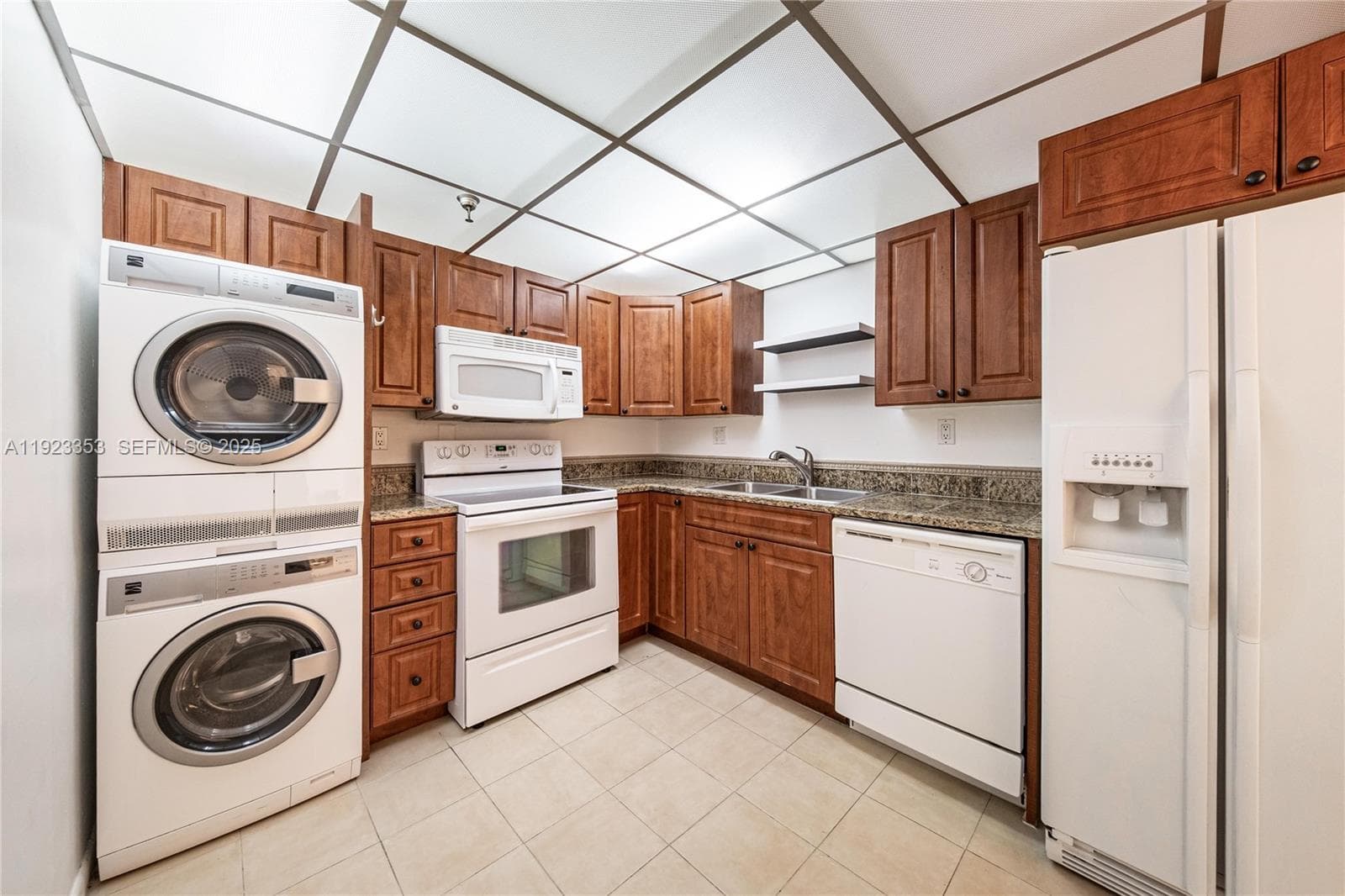 WINSTON TOWERS 700 CONDO · #307 in Sunny Isles Beach - Photo 6