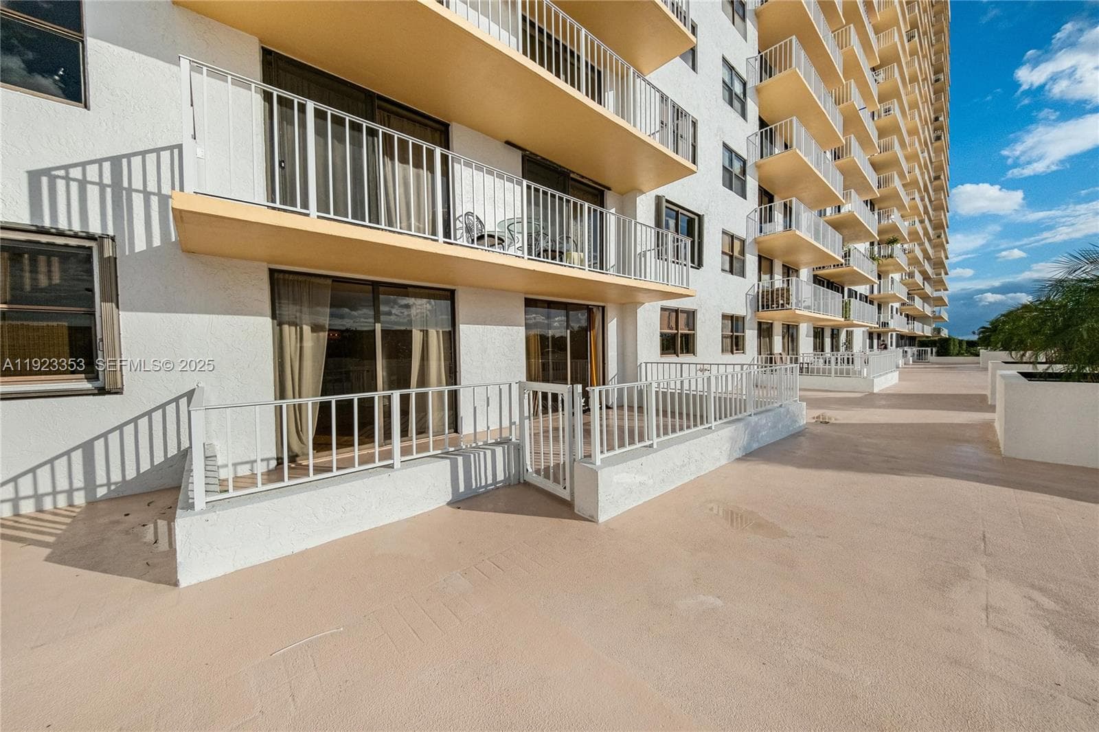WINSTON TOWERS 700 CONDO · #307 in Sunny Isles Beach - Photo 16