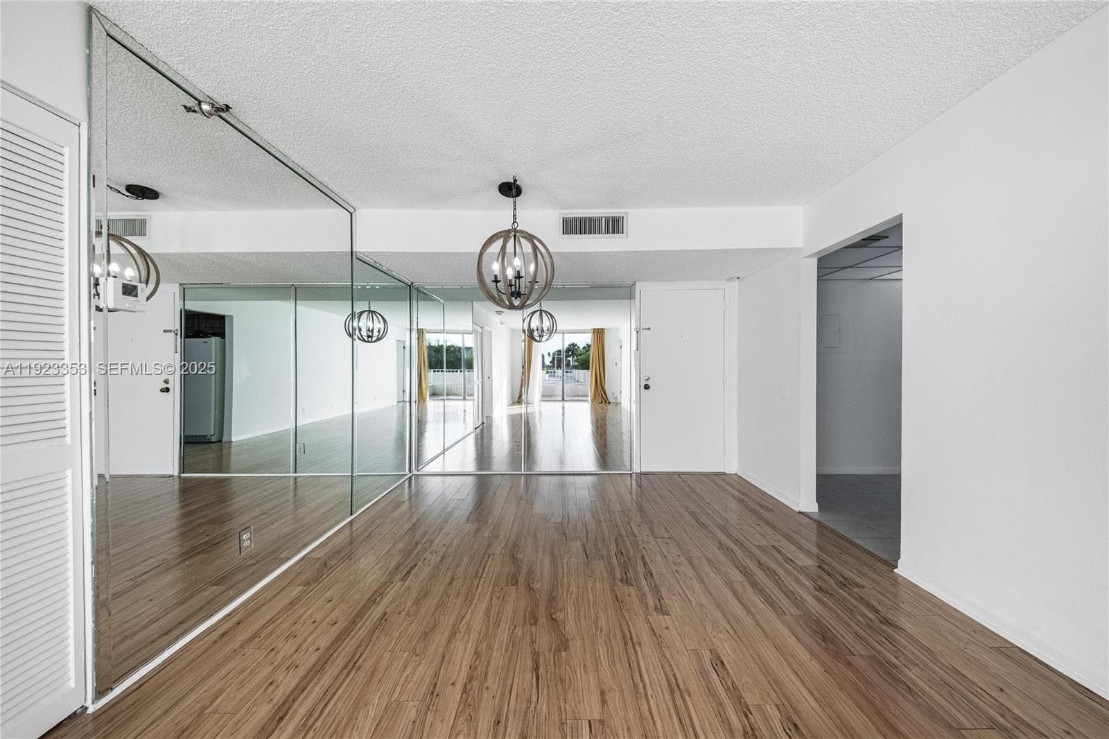 WINSTON TOWERS 700 CONDO · #307 in Sunny Isles Beach - Photo 5