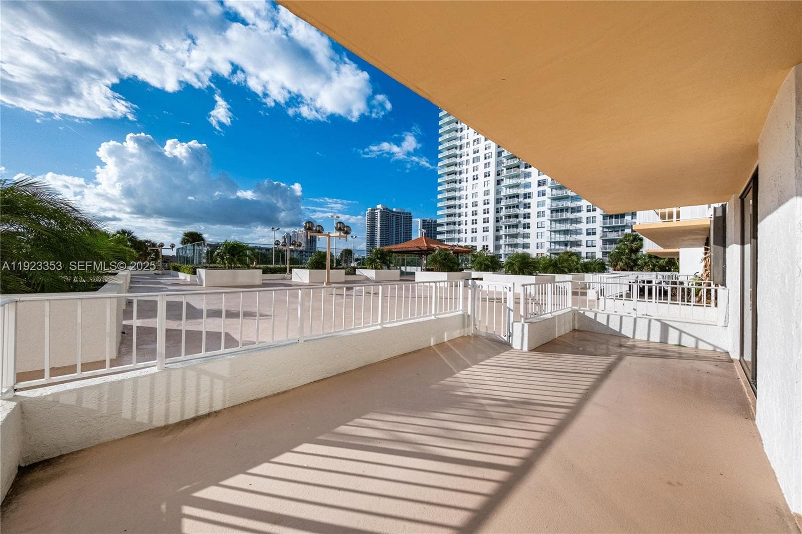 WINSTON TOWERS 700 CONDO · #307 in Sunny Isles Beach - Photo 19