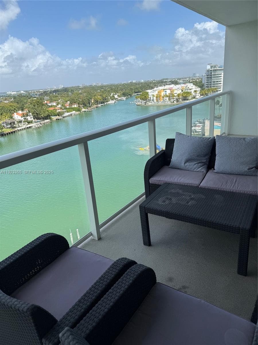 Royal Embassy · #11D in Miami Beach - Photo 47