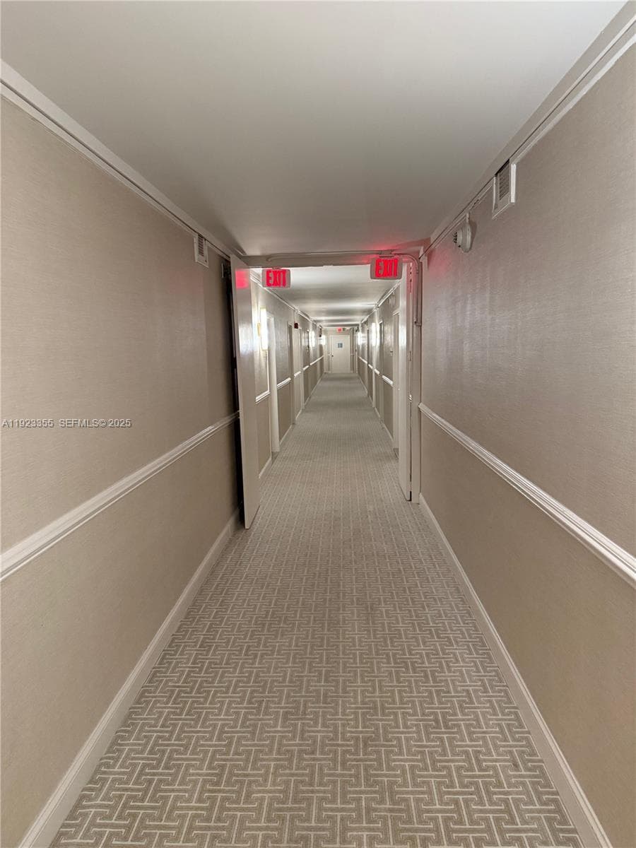 Royal Embassy · #11D in Miami Beach - Photo 7
