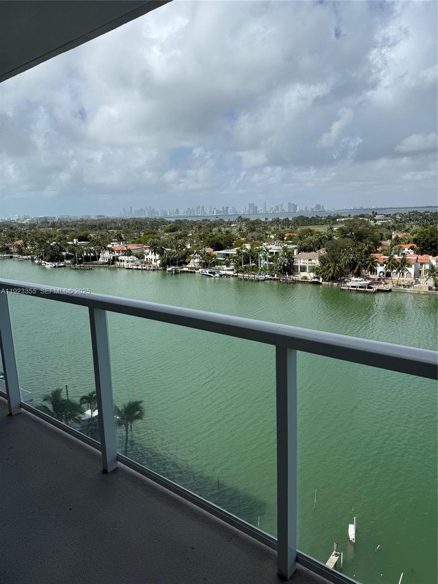 Royal Embassy · #11D in Miami Beach - Photo 10