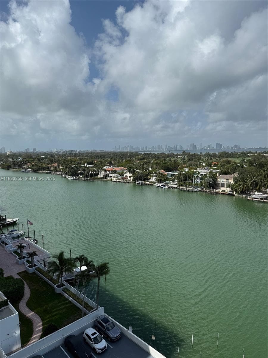 Royal Embassy · #11D in Miami Beach - Photo 49