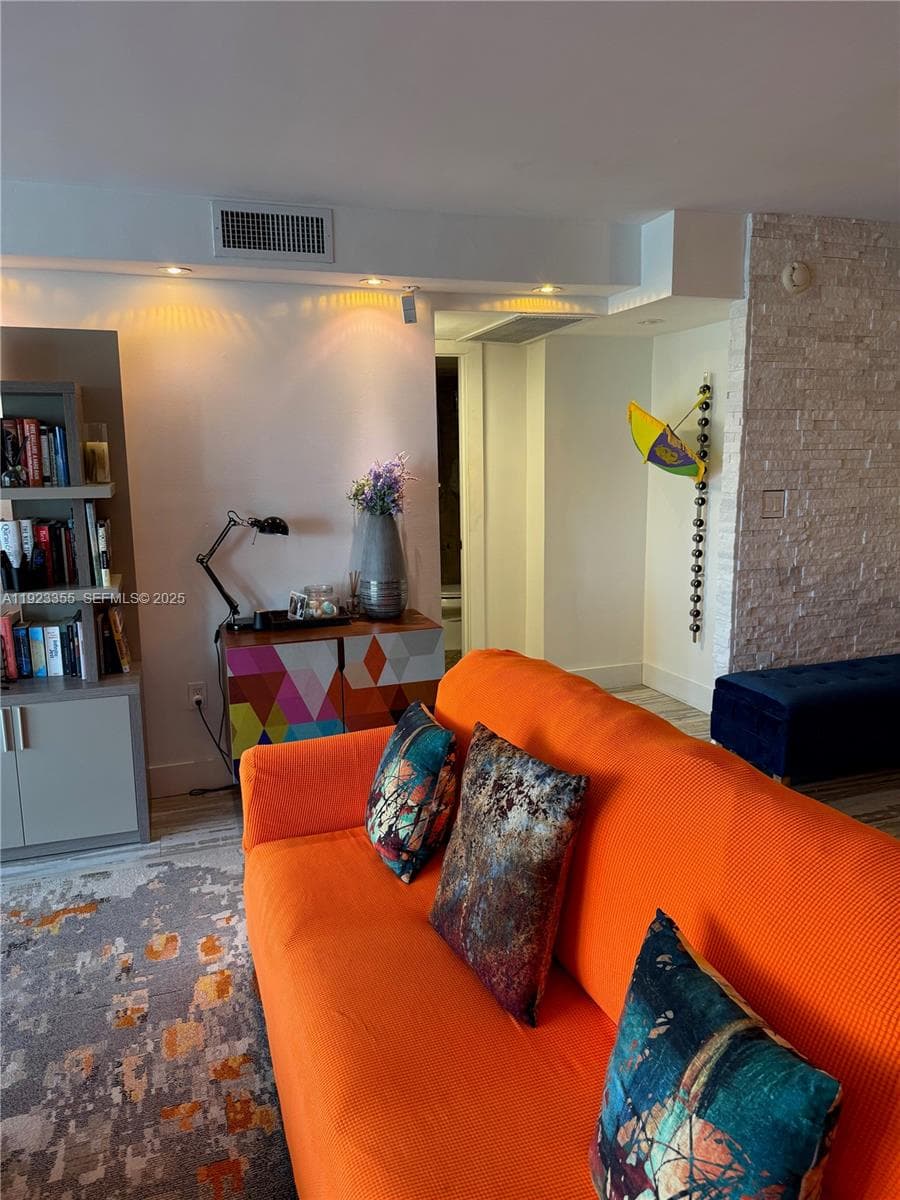 Royal Embassy · #11D in Miami Beach - Photo 25