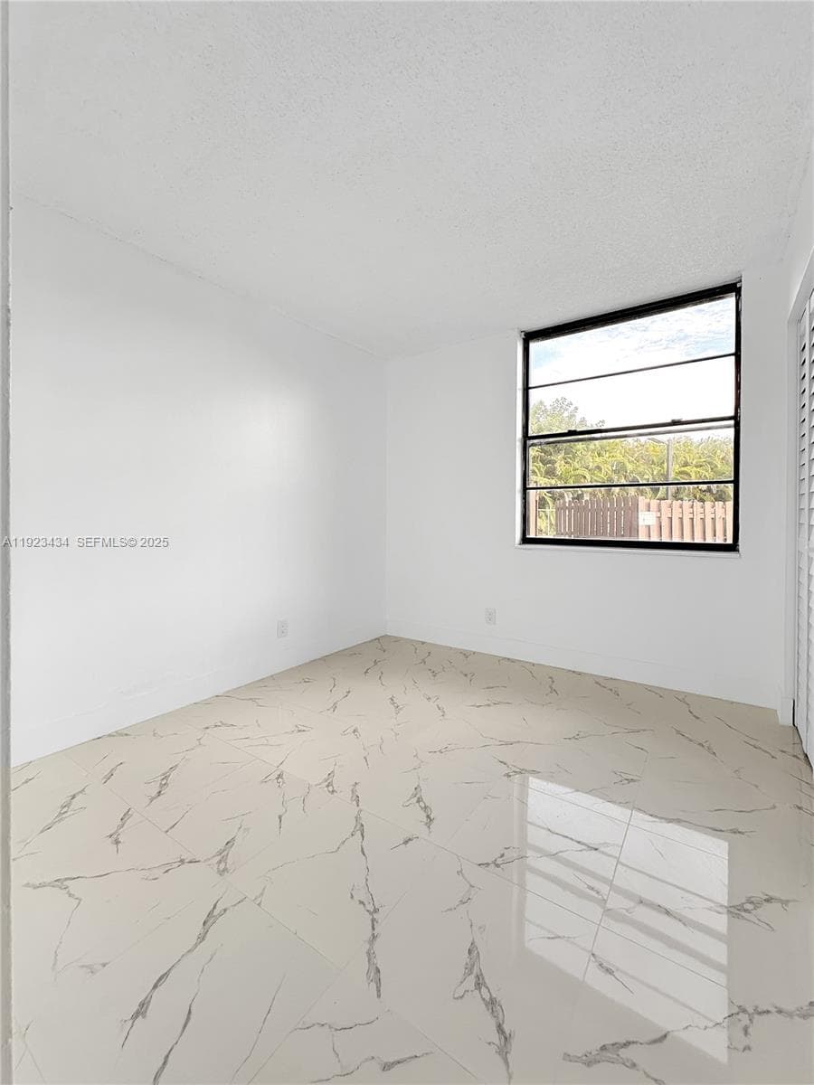 LAKE POINTE CONDOMINIUM N · #111 in Oakland Park - Photo 7