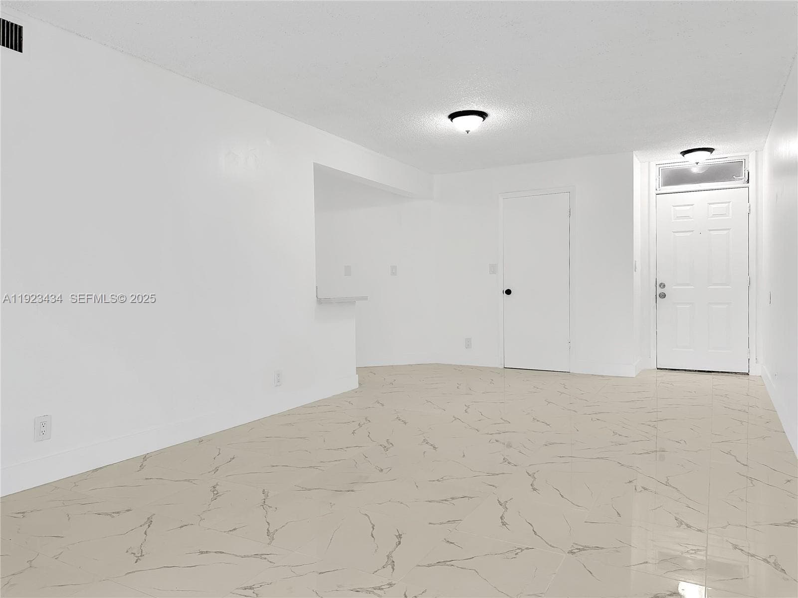 LAKE POINTE CONDOMINIUM N · #111 in Oakland Park - Photo 3