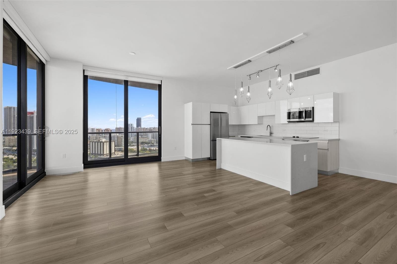Mondrian Hallandale · #2402 in Hallandale Beach - Photo 12