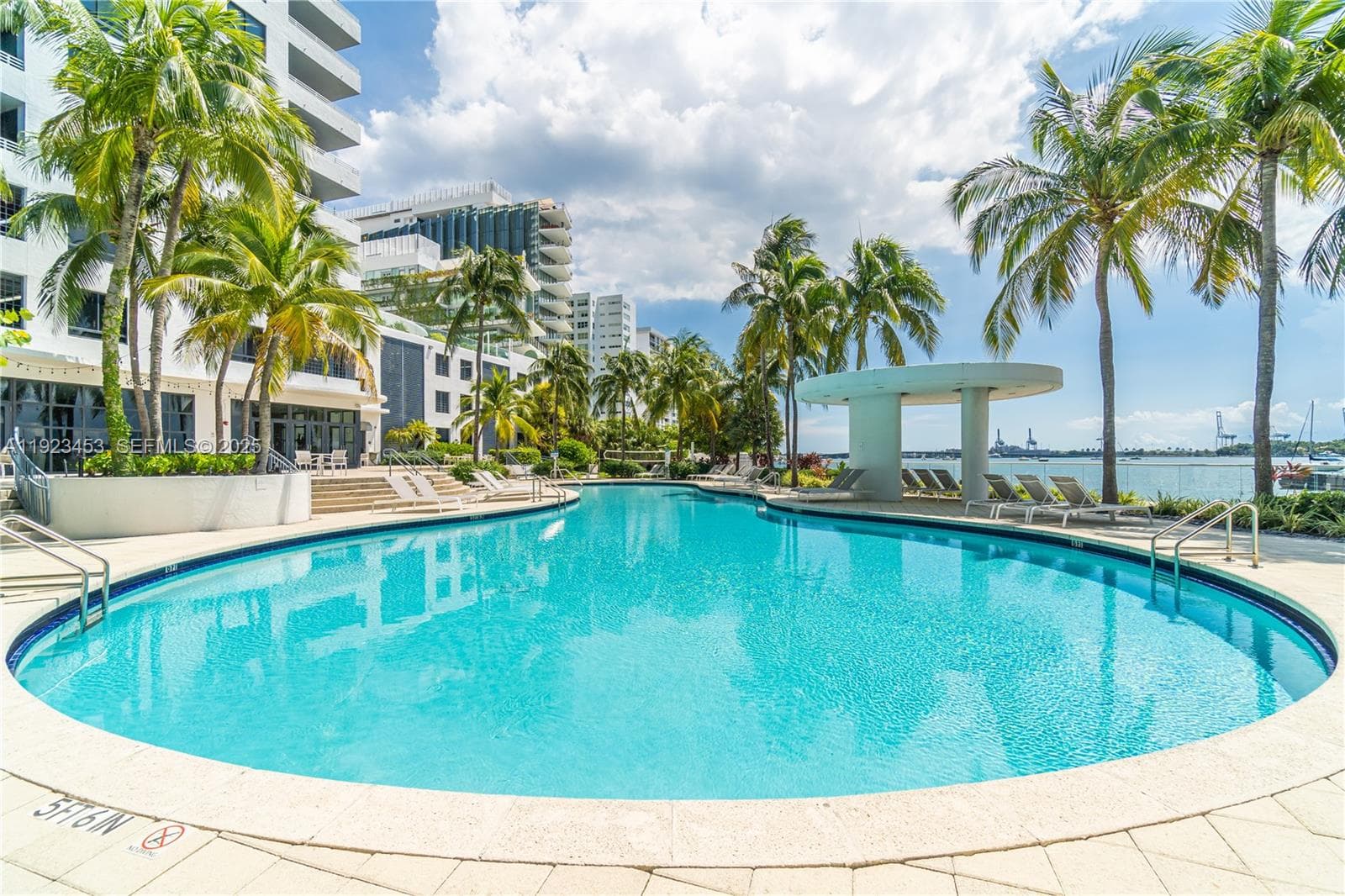 THE WAVERLY AT SOUTH BEAC · #1009 in Miami Beach - Photo 33