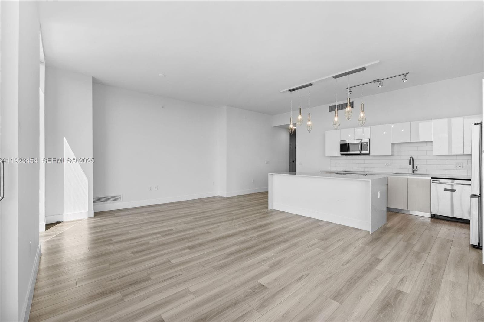 Mondrian Hallandale · #2410 in Hallandale Beach - Photo 12