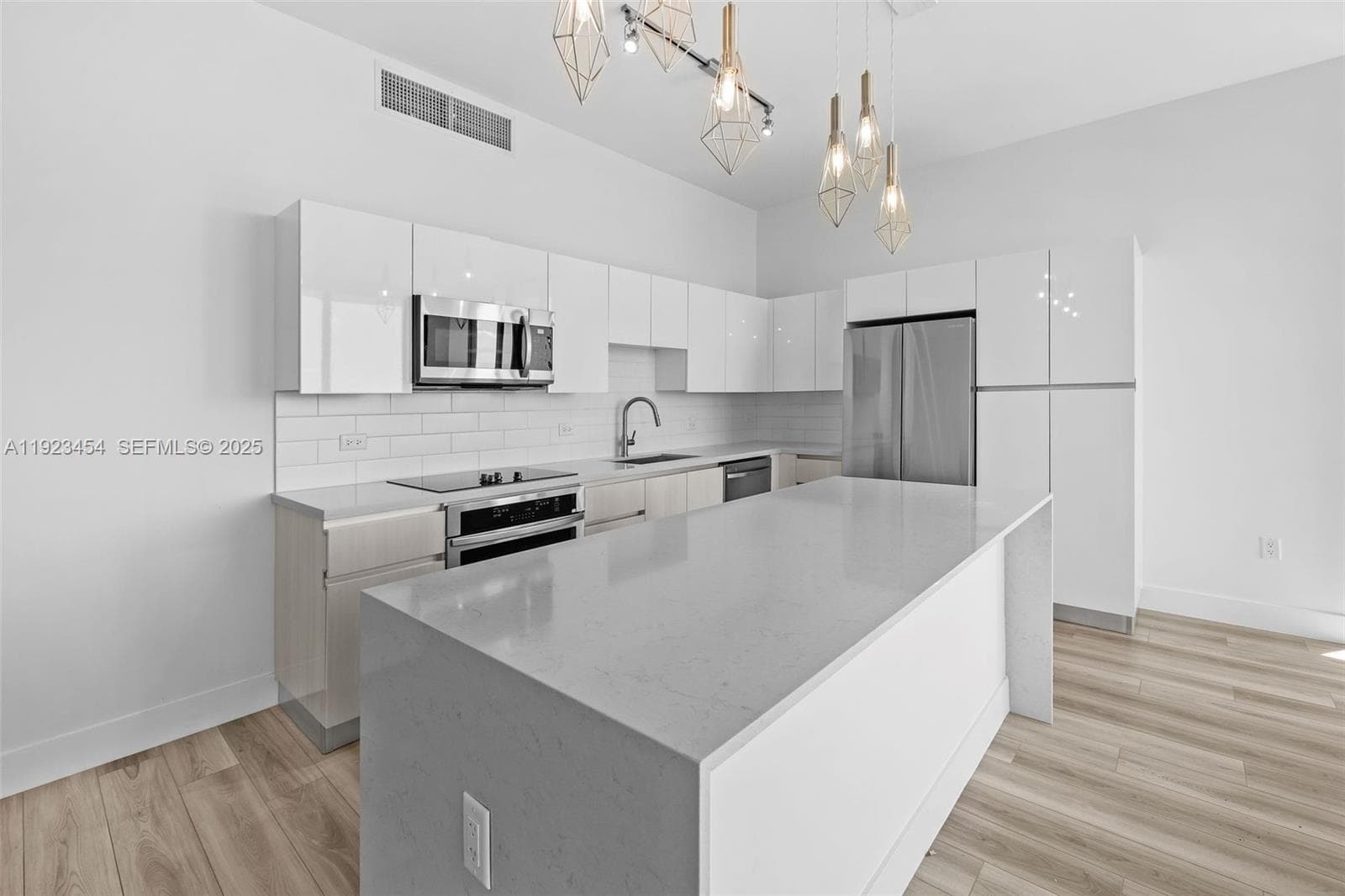 Mondrian Hallandale · #2410 in Hallandale Beach - Photo 10