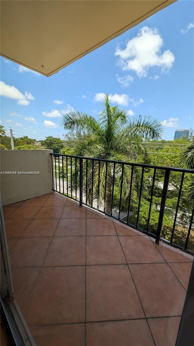MARINA PARK CONDO PH I · #4E-A in North Miami - Photo 17