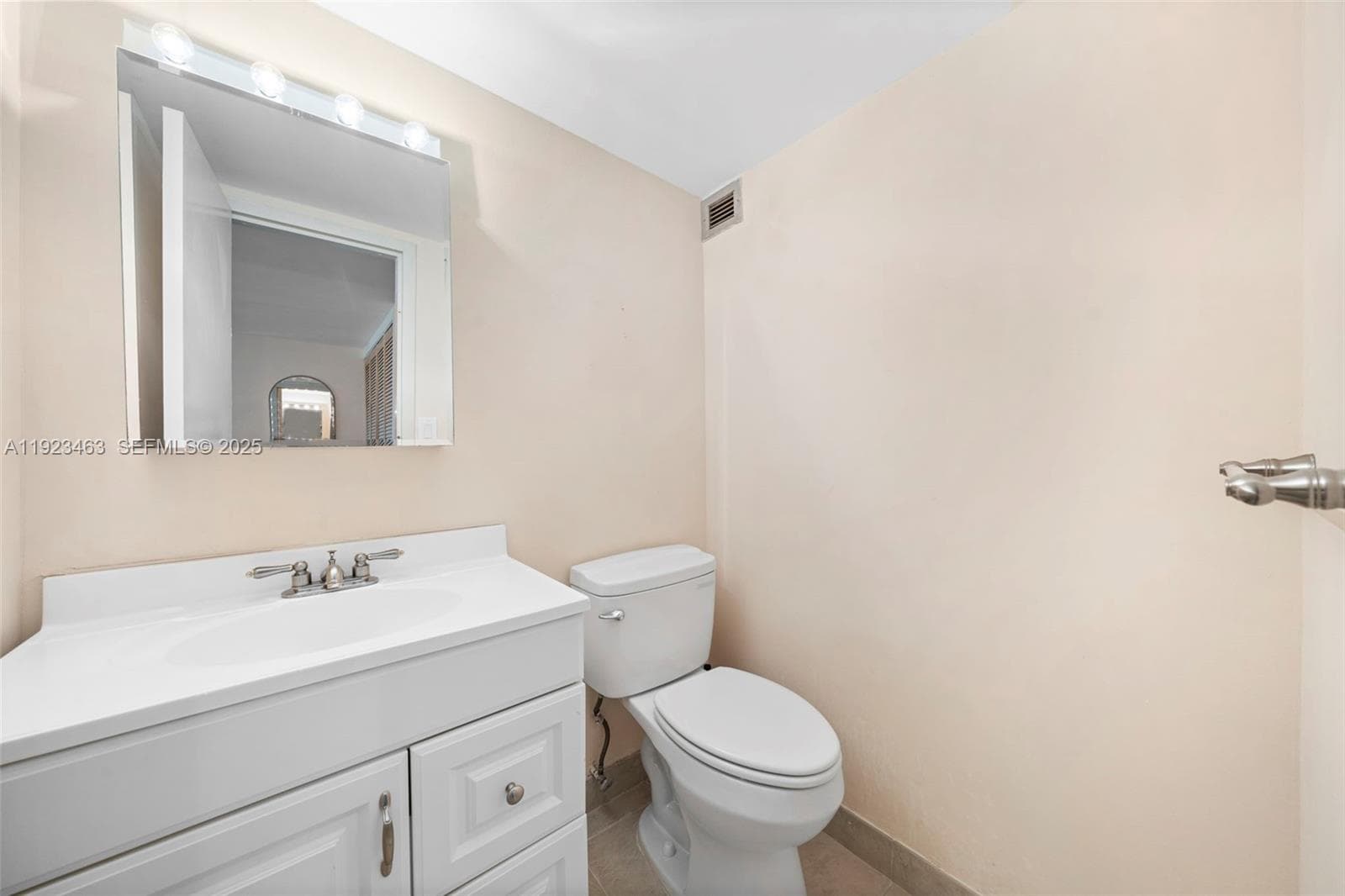 PLAZA OF AMERICAS CONDO · #107 in Sunny Isles Beach - Photo 27