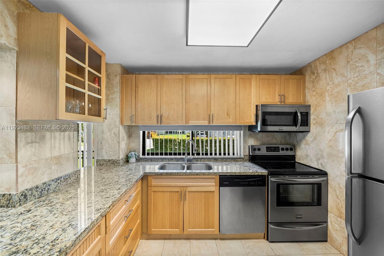 PLAZA OF AMERICAS CONDO · #107 in Sunny Isles Beach - Photo 15