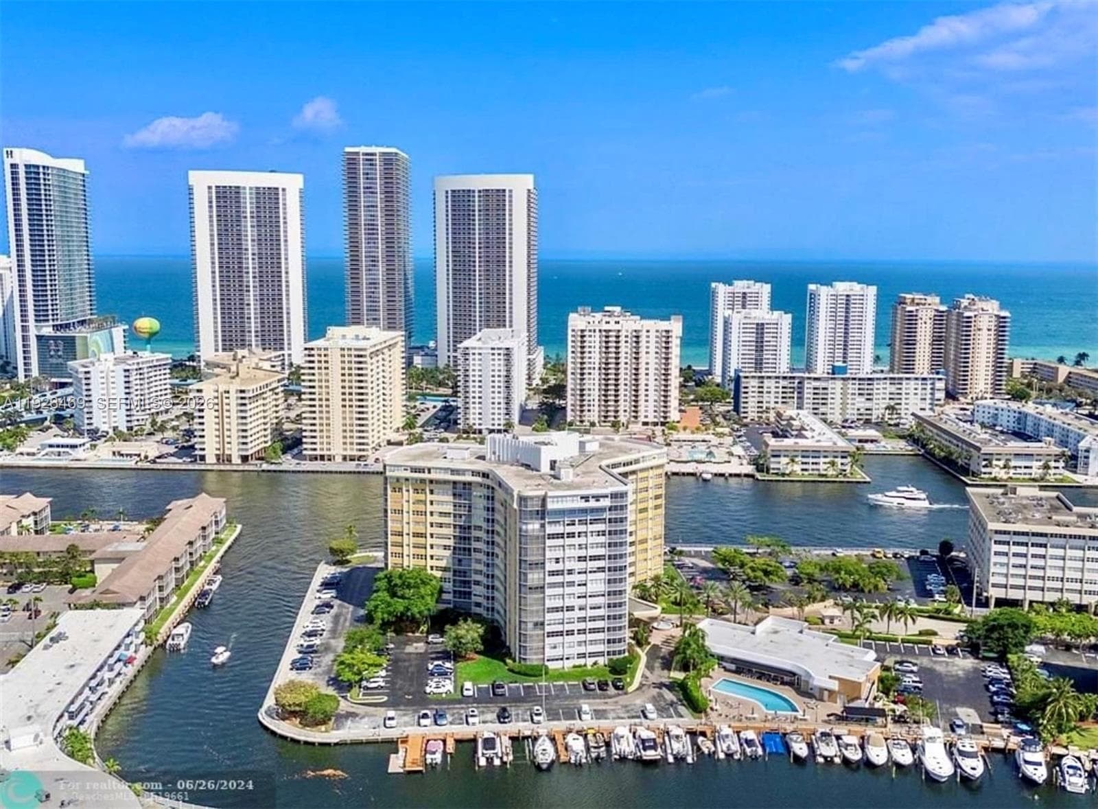 Lake Point Tower · #605 in Hallandale Beach - Photo 27