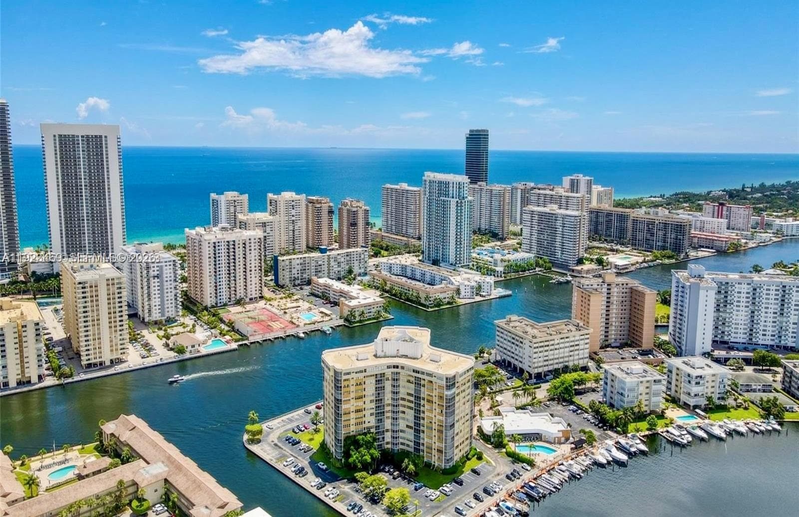Lake Point Tower · #605 in Hallandale Beach - Photo 24