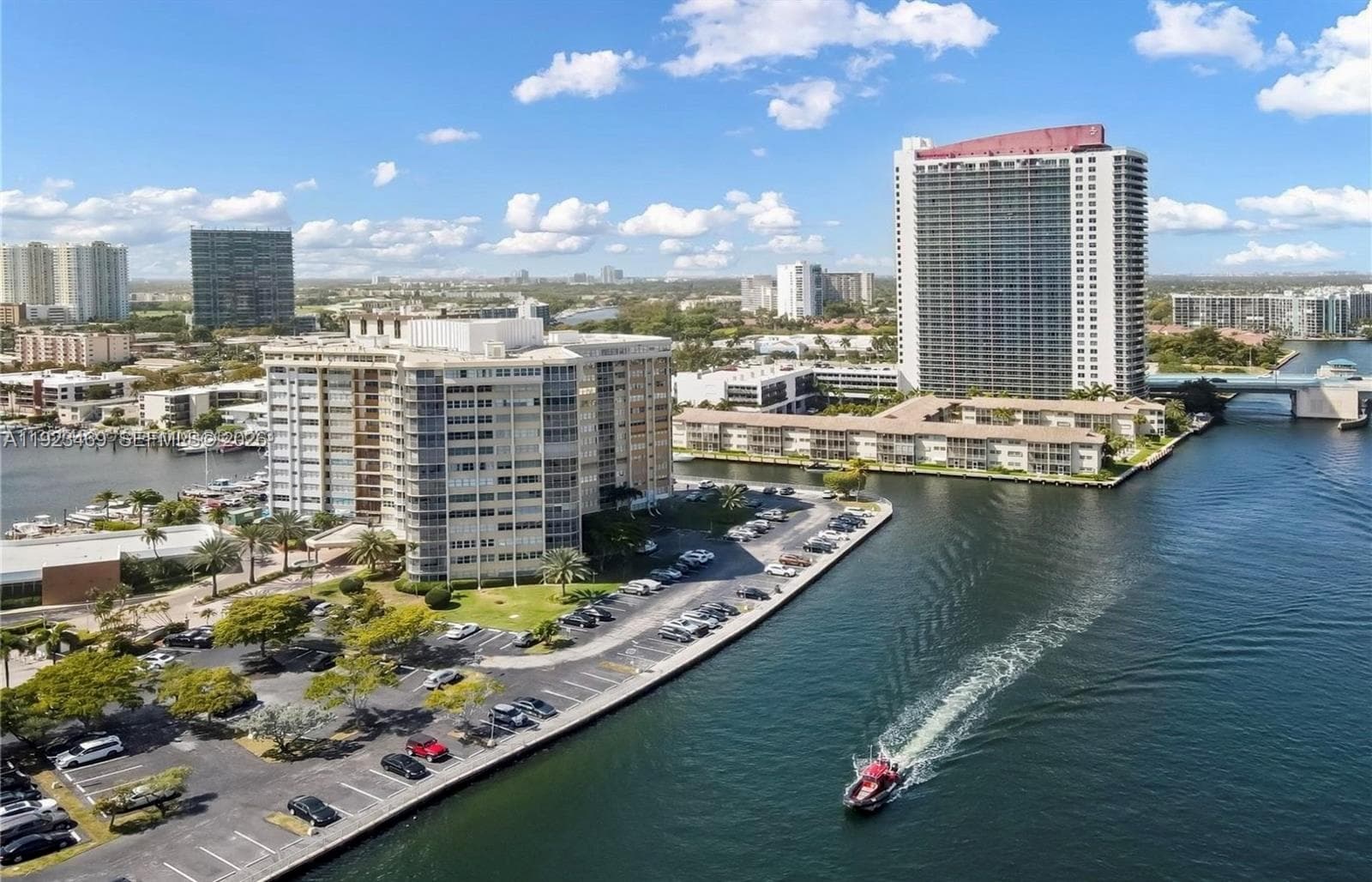 Lake Point Tower · #605 in Hallandale Beach - Photo 14