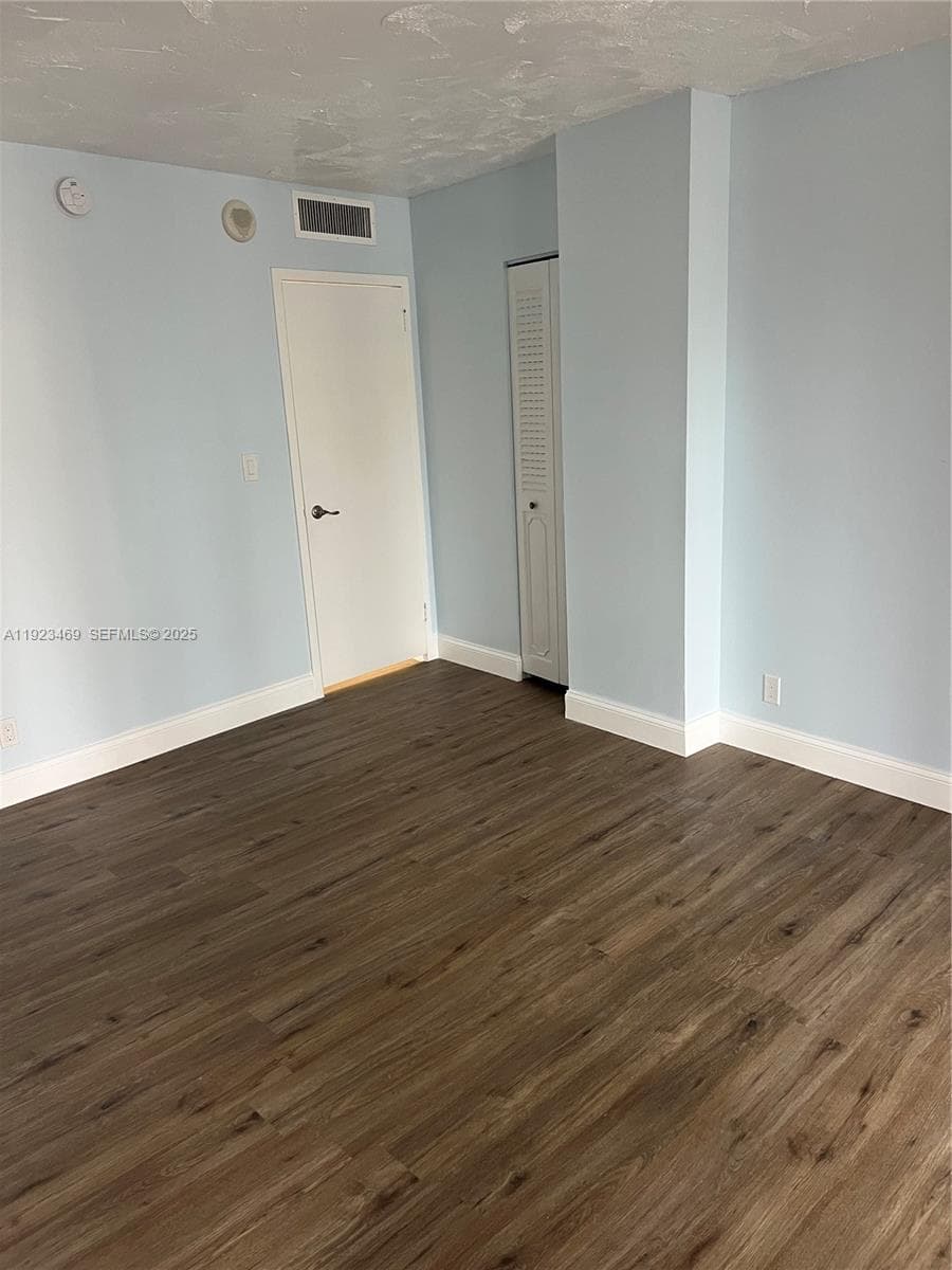 Lake Point Tower · #605 in Hallandale Beach - Photo 40