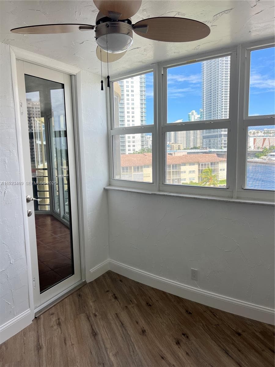 Lake Point Tower · #605 in Hallandale Beach - Photo 31