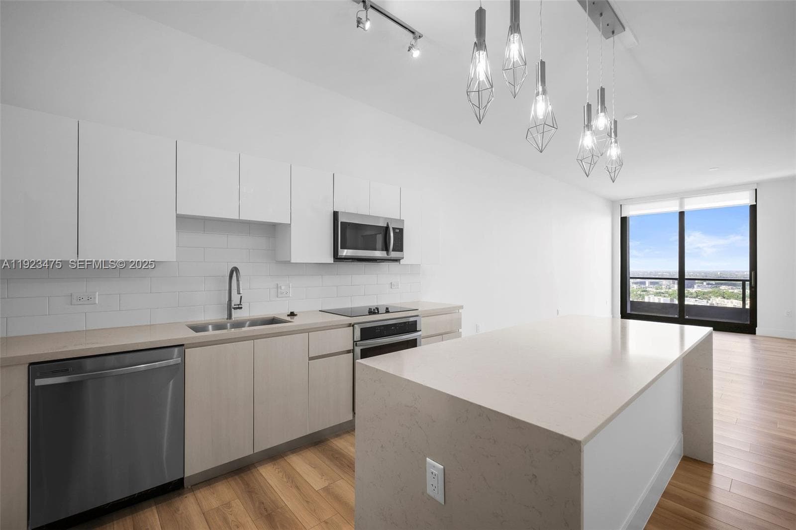 Slate Hallandale · #1507 in Hallandale Beach - Photo 2