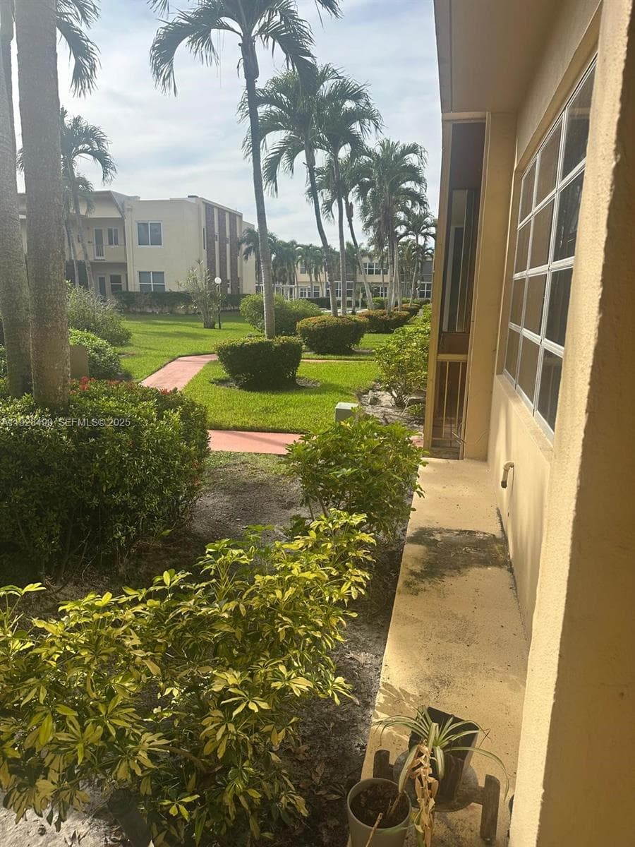 IRVINGTON GARDENS CONDO · #305 in Hallandale Beach - Photo 43