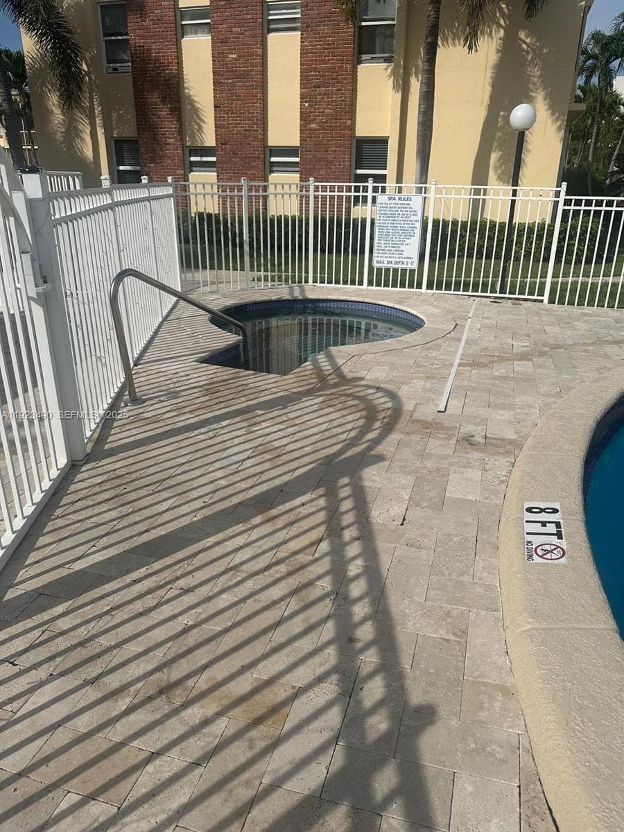 IRVINGTON GARDENS CONDO · #305 in Hallandale Beach - Photo 22